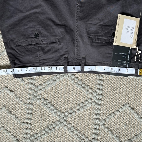 Brand new Frank & Oak “The Brunswick” short size 34 x 9 - Picture 5 of 7